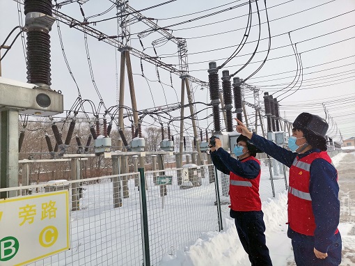 東北出現(xiàn)暴雪低溫 全力保障百姓用電